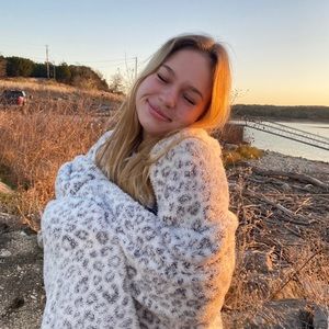 Meet your Posher, Bailey